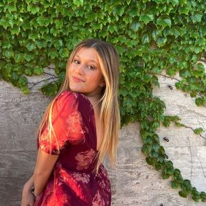 Meet your Posher, Sammee